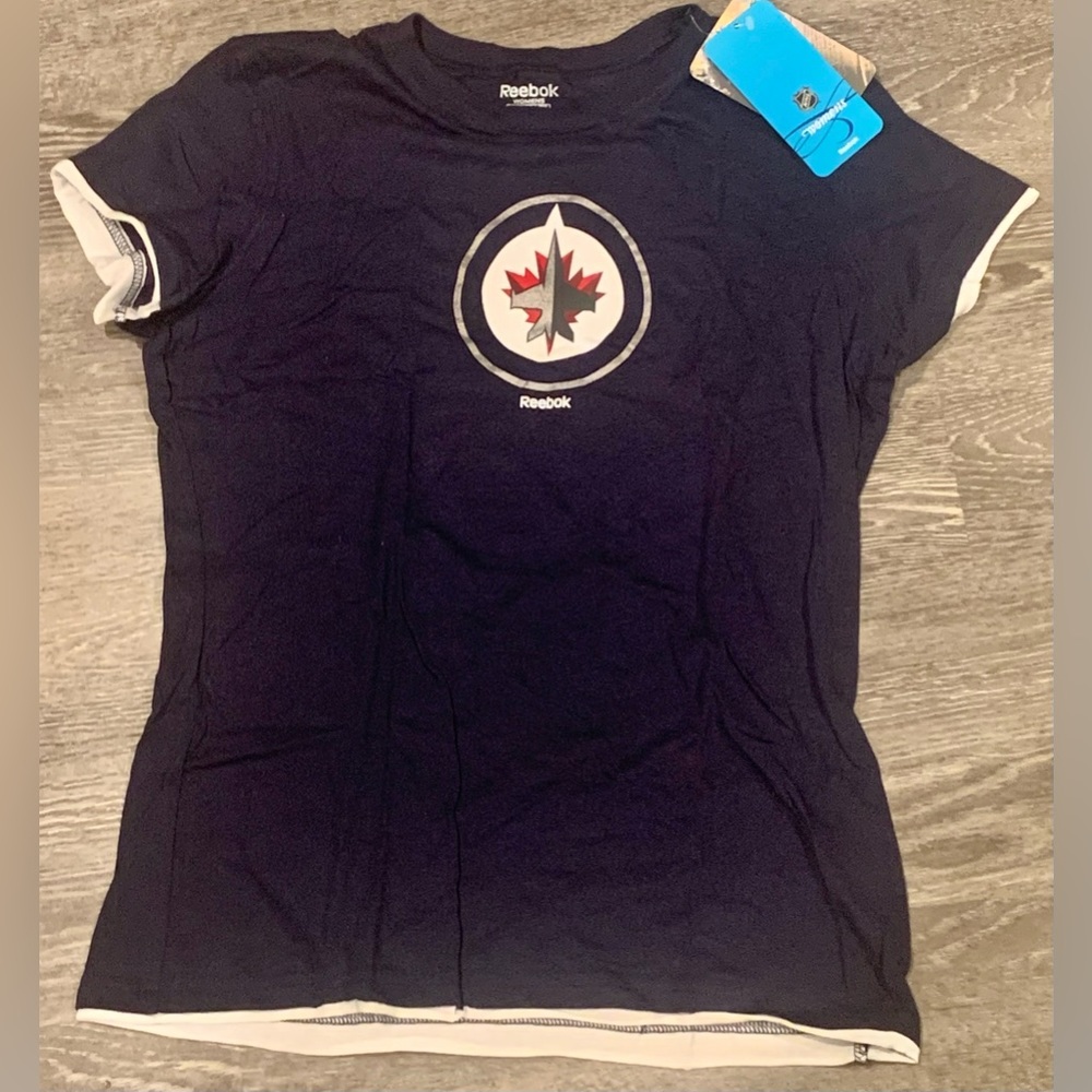 NHL Women’s Size MEDIUM T-Shirt - New with Tags